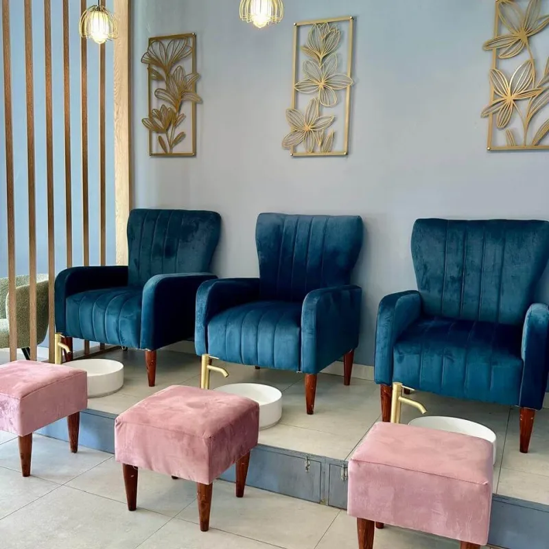 Modern beauty studio design